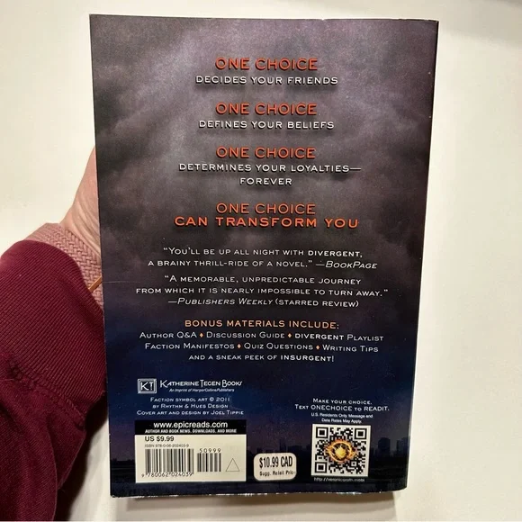 DIVERGENT by Veronica Roth 📚 Paperback Book - Picture 2 of 9